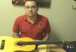 Cómo Cambiar las Cuerdas a una Guitarra Clásica